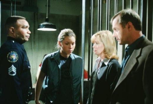 Eric (Stephen Collins), Annie Camden (Catherine Hicks), Mary Camden (Jessica Biel) & le Sergent Michaels (Christopher Michael)