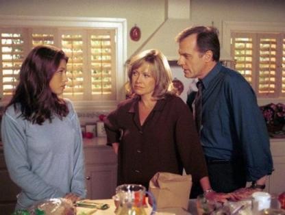 Eric Camden, Annie Camden & Mary Camden (Jessica Biel) dans la cuisine
