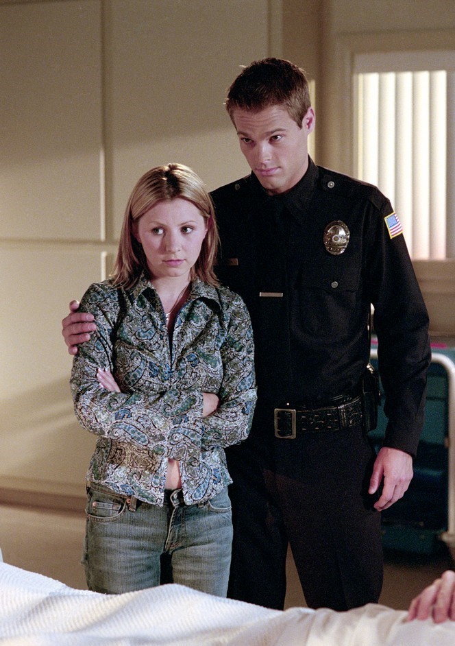 Lucy (Beverly Mitchell) et Kevin (Georges Stults)