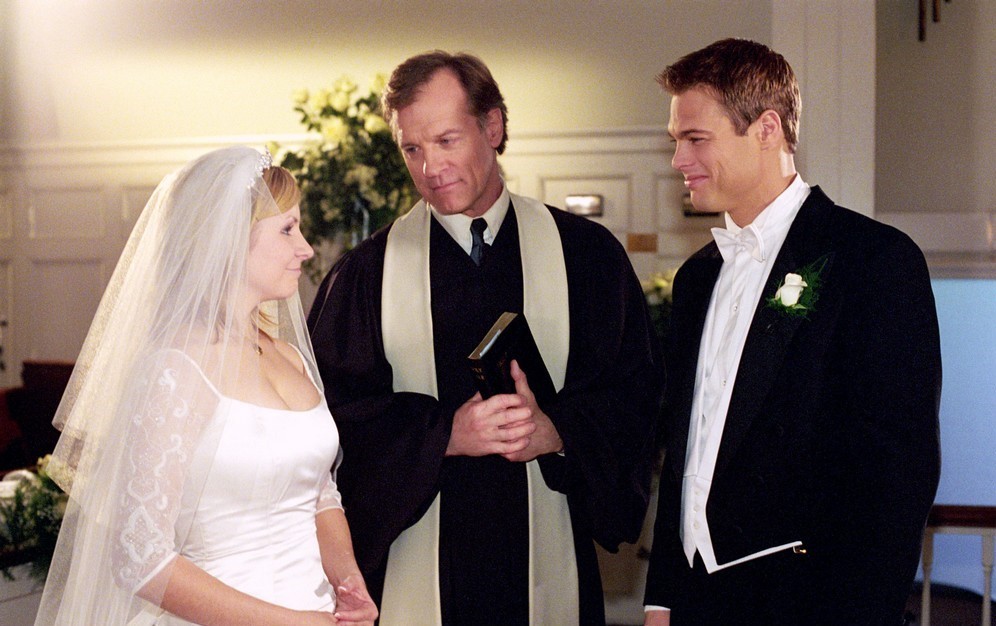 Lucy (Beverly Mitchell), Kevin (Georges Stults) et Eric (Stephen Collins)